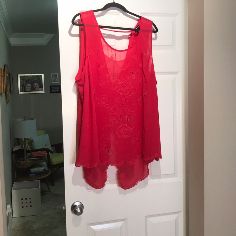 Torrid 4x magenta embroidered open back shirt